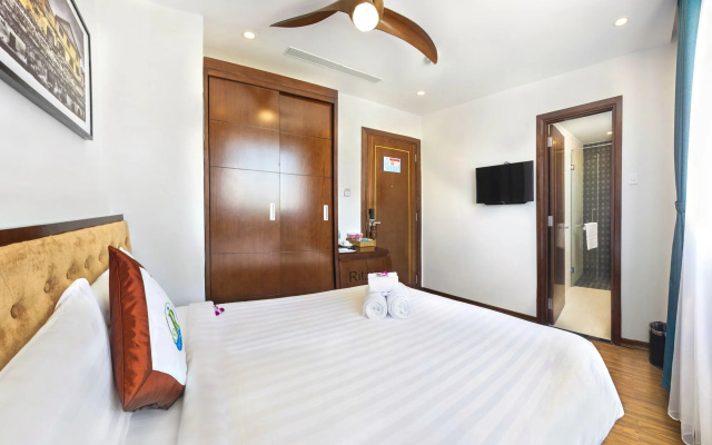 Ritzy Boutique  Da Nang