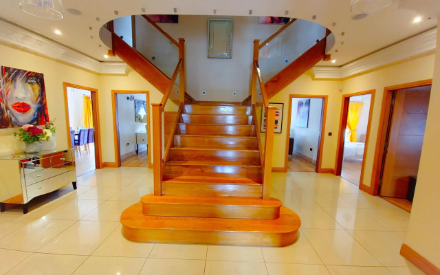 St Martin's House Apartments
