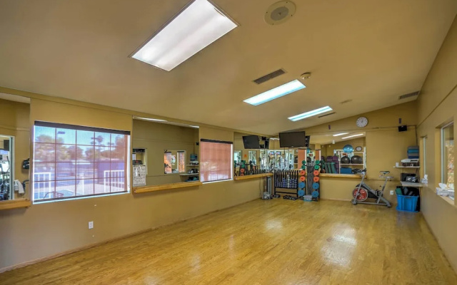1 Mi to Empire Polo Club: Spacious Indio Home!