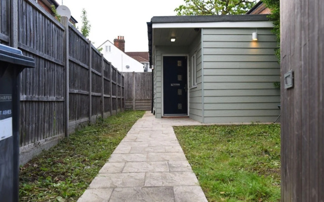 Beautiful 1 bed House in Edgware