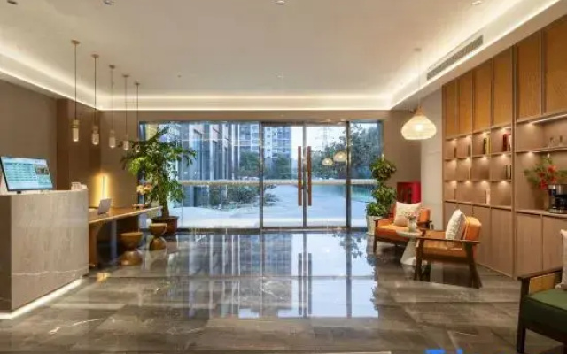 Miofon Hotel (East Bus Station And The City Light Branch）