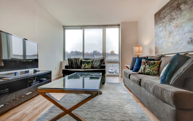 Global Luxury Suites at White Plains