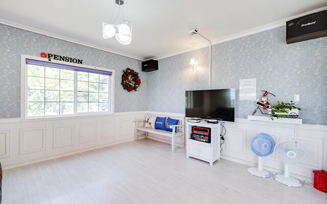 Daebudo White Pension