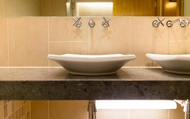 Woodland House Hotel