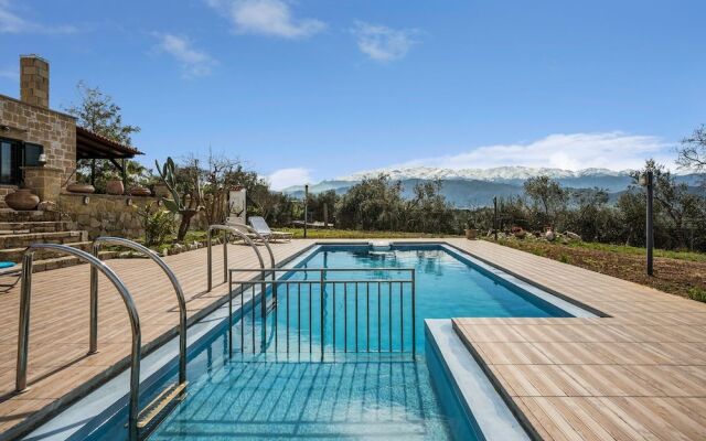Athina Traditional Villa