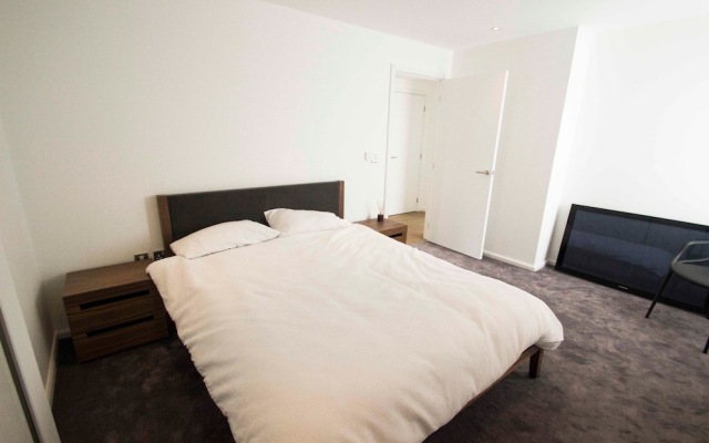 Modern 3 Bedroom Islington Flat