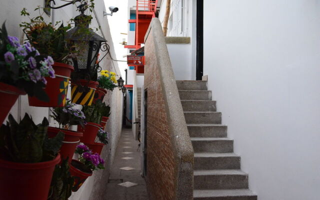 Chescos Hostel & Hotel