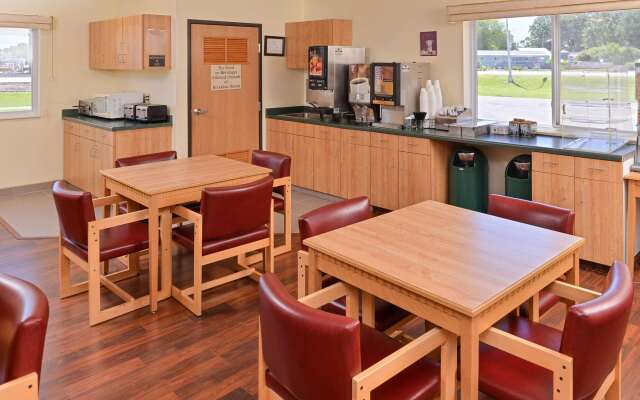 Americas Best Value Inn & Suites Spring Valley