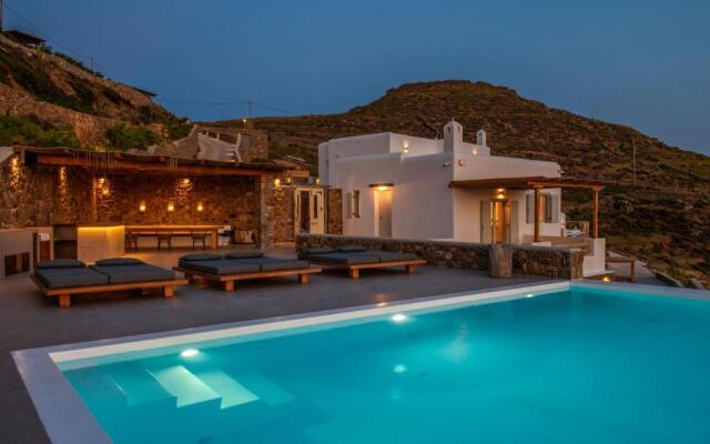 Halu Luxury Villa - 8 Bedrooms
