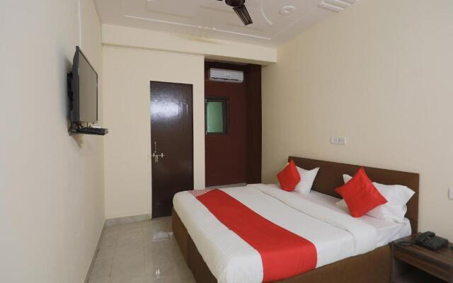 OYO 45288 Hotel 2 Yaars