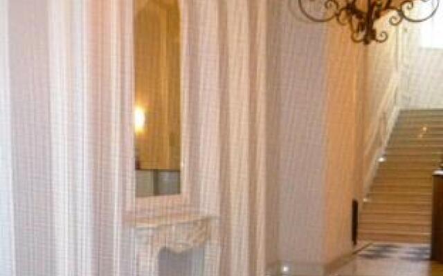 Apartment Bolshaya Konyushennaya 7