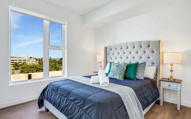 Luxury 2BR by Oneluxstay
