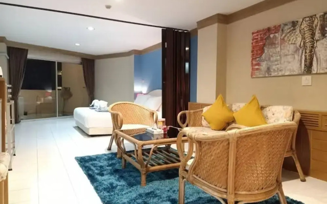 Patong Beach Gardens - Pool, Fast Wifi, Smart TVs