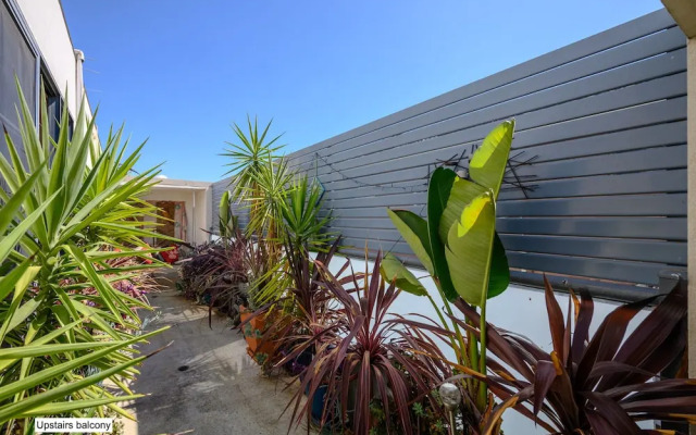 StayCentral - Tranquil Townhouse