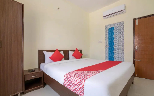 OYO 19749 New Shelton Suites