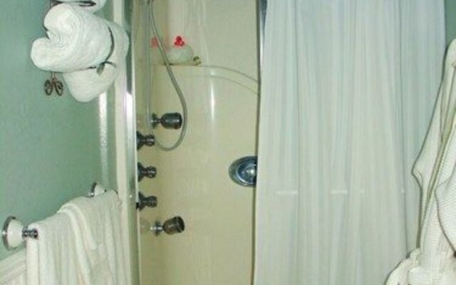 Victorian Country Inn B&B LLC