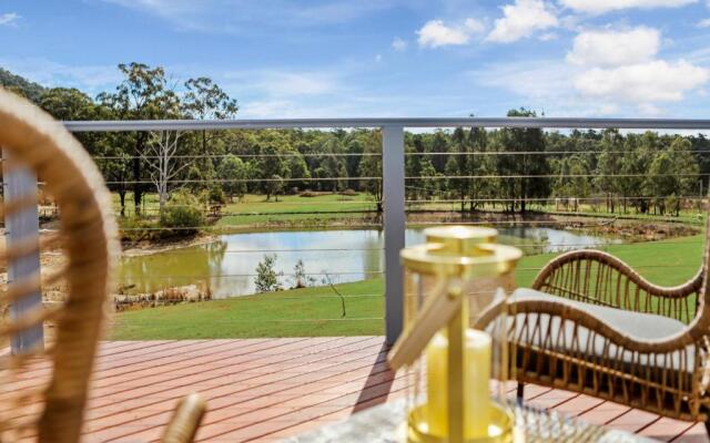Brokenback Views Country Estate