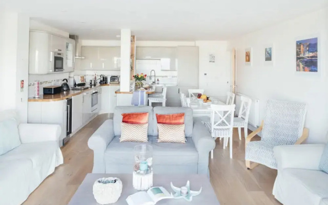 10 Fernlea Court