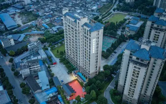 Tengchong Rezen Hot Spring Hotel