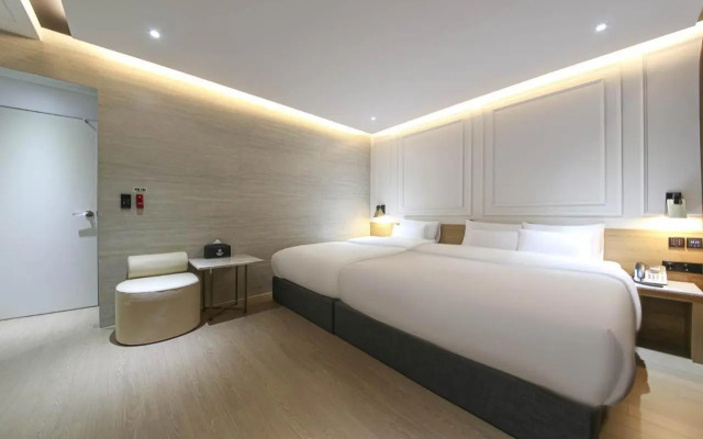 Brown Dot Hotel Pyeonghwa plaza