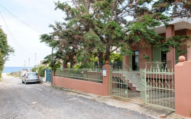 Peris Beach Villa Galaxy near Athens Airport