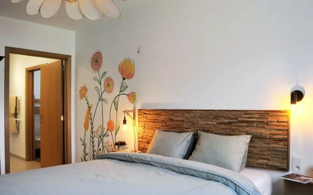 Charming Holiday Home in Bassenge With Garage - фото 3