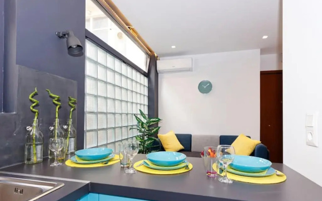 2 bedroom design apartment in Athens center