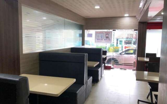 Hotel Preethi Palace