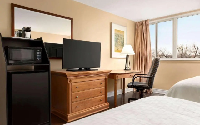 Travelodge By Wyndham Richmond Hill