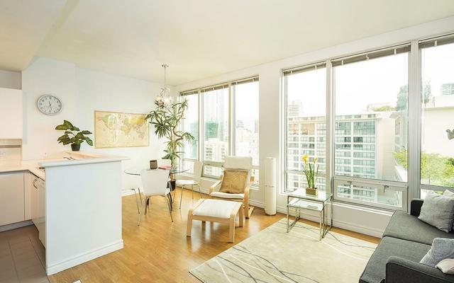 Central 1BR in Downtown Vancouver by Sonder