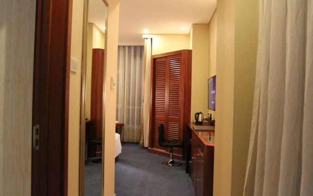Qingdao TianRun JinWang Hotel