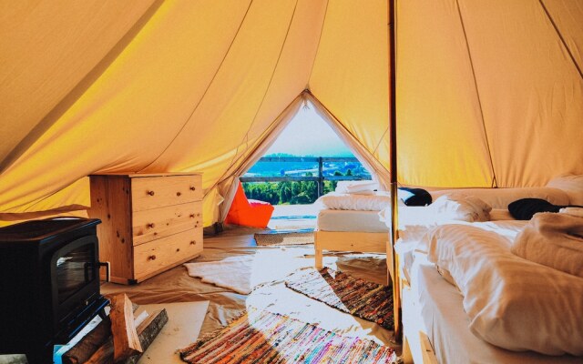 Ursa Mica Glamping Resort