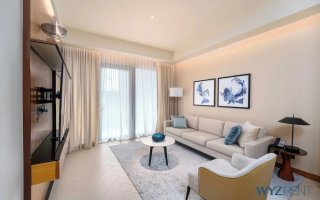 Posh 2 BR in Address Opera Mall Access