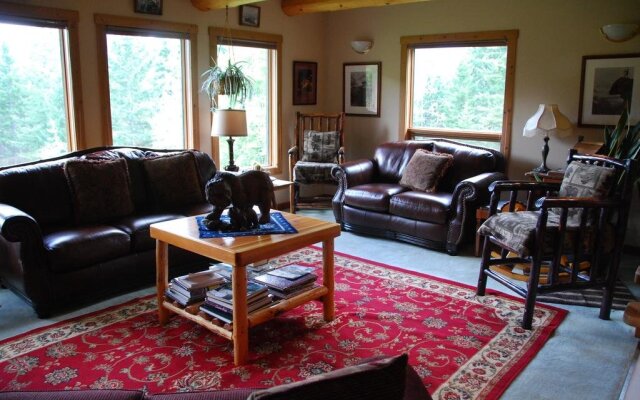 Kicking Horse Canyon B&B