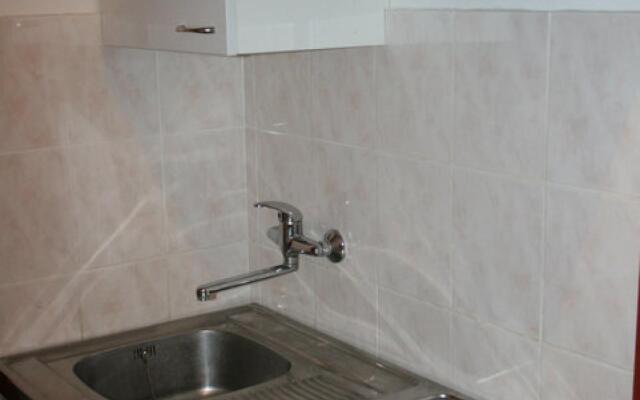 Sandy beach - afordable with parking - A3-17(4)