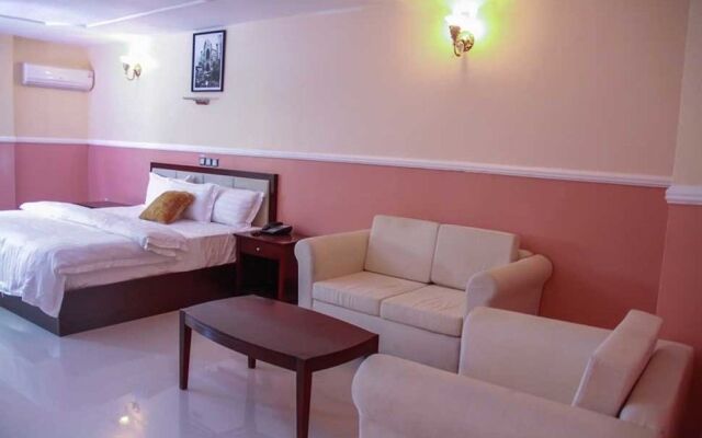 Greatwood Hotel