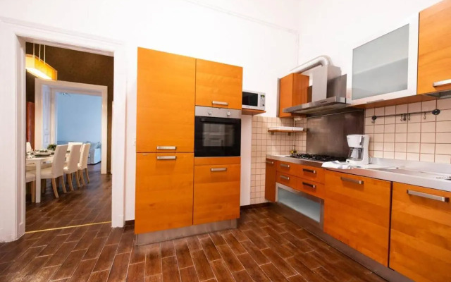 Very central convenient large AC place