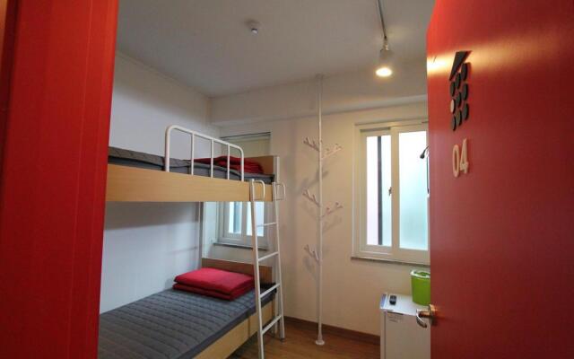 B my guesthouse - Hostel