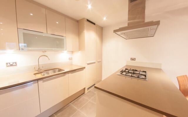 Elegant, Modern Flat in Central London, For 4