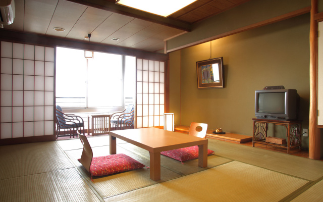 Himi Onsenkyo Uomeguri No Yado Eihokaku – Guest Rooms – Himi