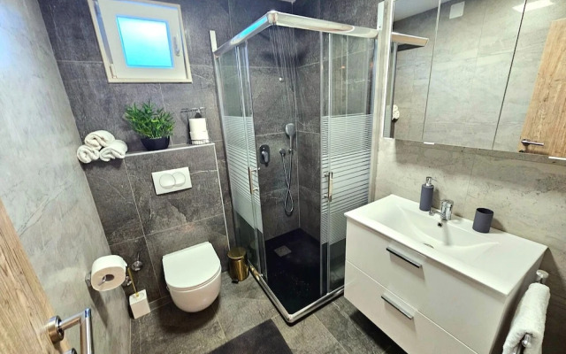 Nave - Private Pool - H