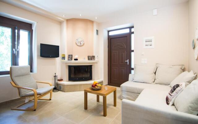 Papa-Antonis Stone House