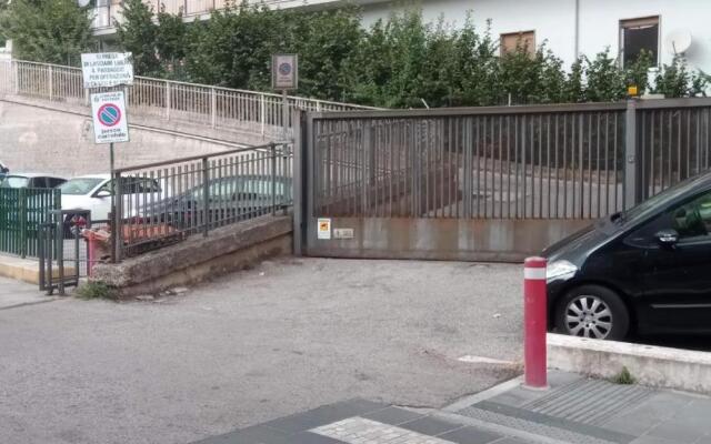 ESSENTIAL HOUSE in Centro Città con Parcheggio Privato e WIFI