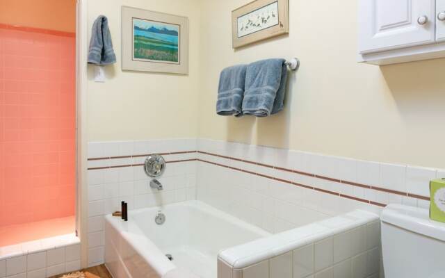 3772 Ventura - 1 Bedroom Duplex