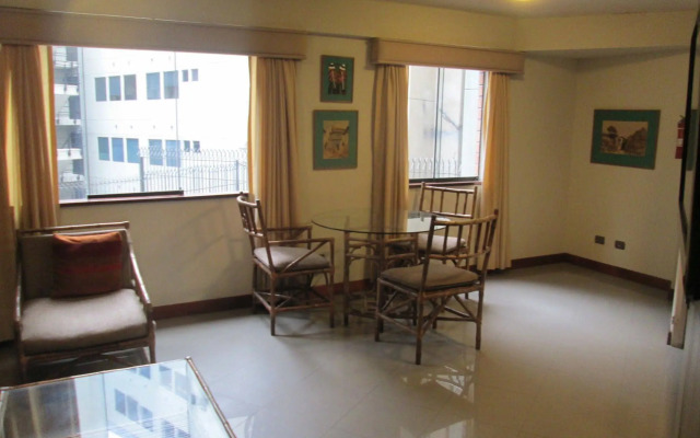 Suites Real Hotel