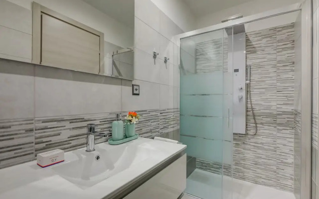 4 Seasons Apartment