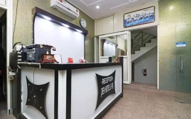 Dev Hotel by OYO Rooms