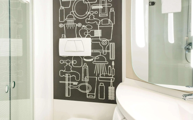 ibis Paris Défense Courbevoie