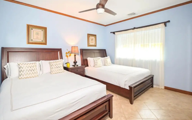 Veranda 1H - 3 bdr 3 Bath Family