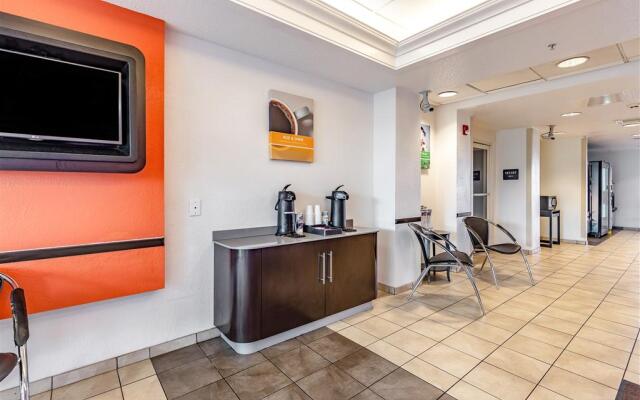 Motel 6 St Louis South